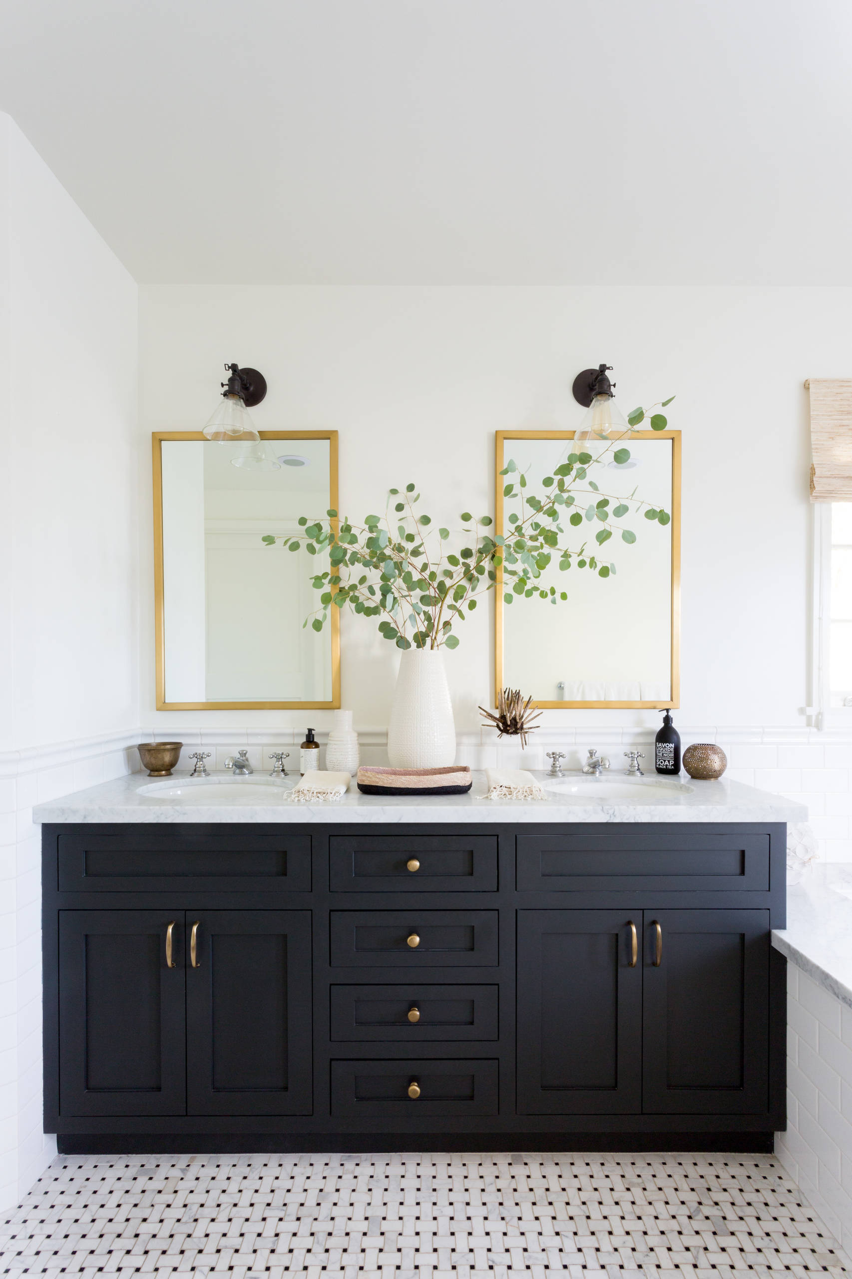 bathroom-wall-cabinets